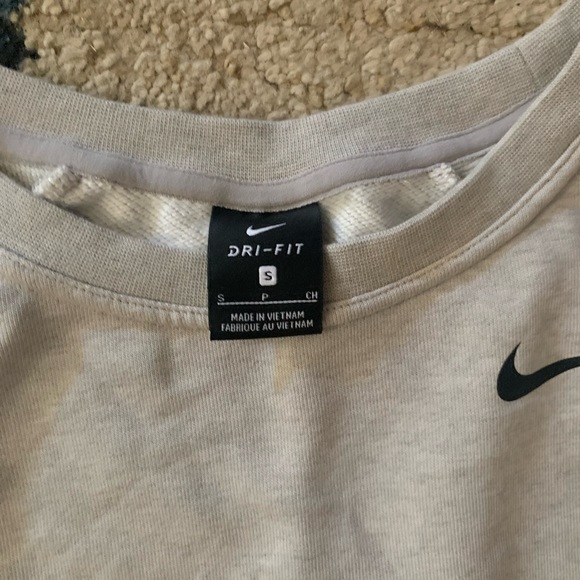 Nike Sweaters - New Nike sweater